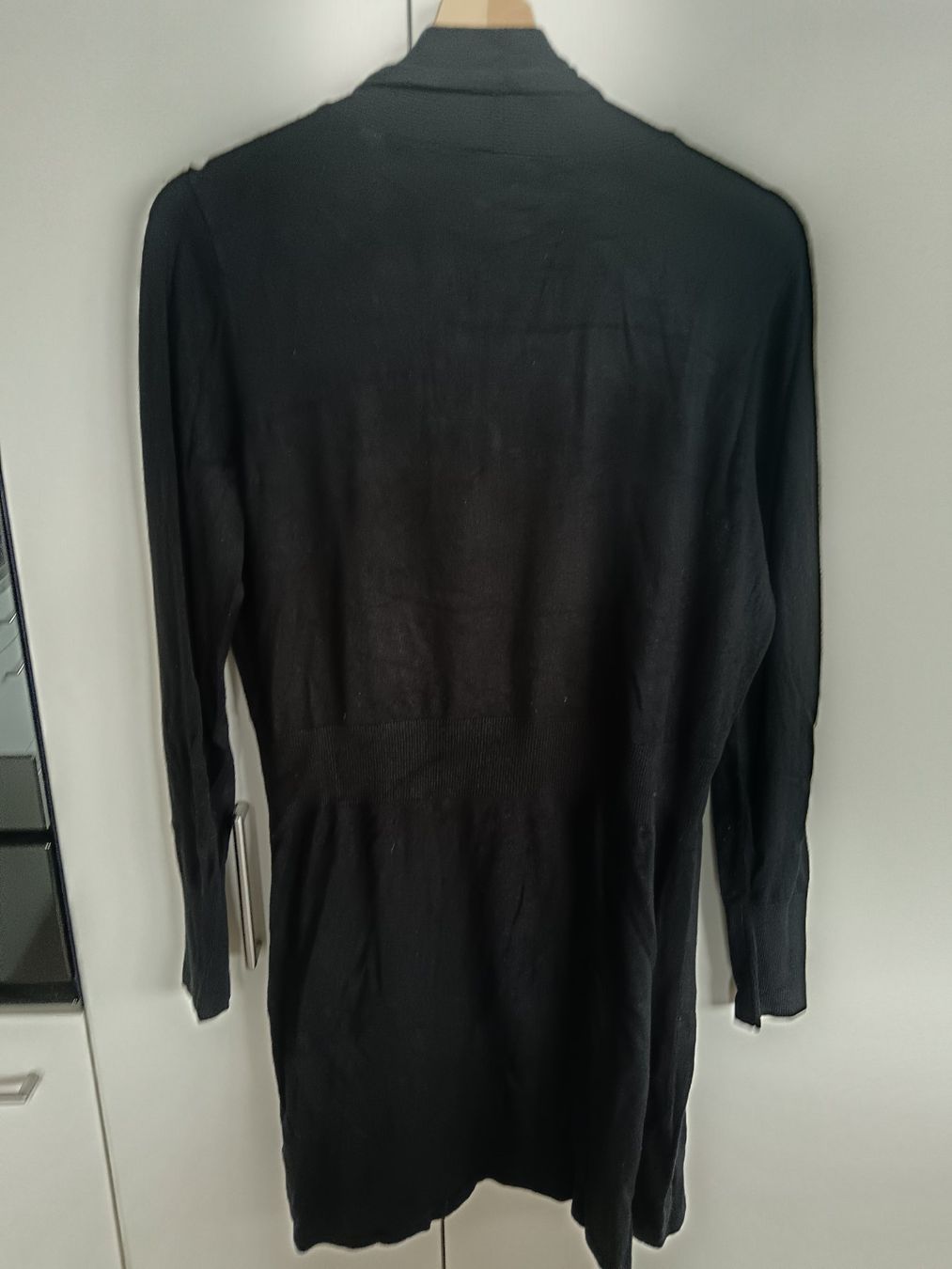 Tchibo Giacche: Schwarzer Cardigan / Strickjacke, lang, Tchibo, Grösse 36/38 – Usato da Schattenhalb venduto da kai_v59l 2