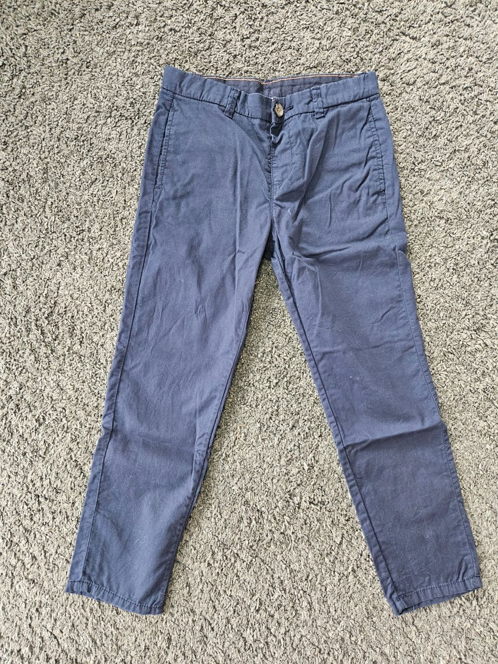 H&M Pantaloni: Stoffhose von H&M Grösse 122 – Usato da Marthalen venduto da Himbeersugus