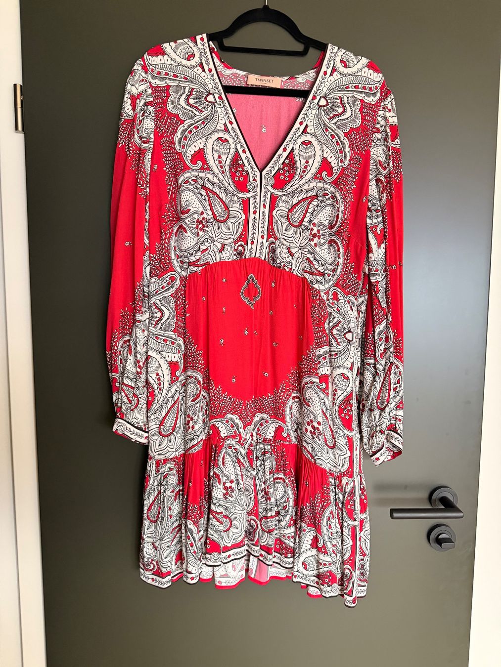Twinset Vestiti: Robe rouge Twin-set à motifs originaux – Nuovo (secondo la descrizione) da Glion venduto da CASU66