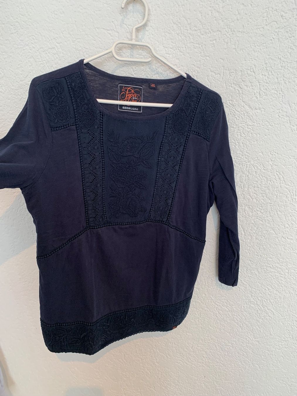 Maglioni & Felpe: Superdry Pullover Sweater Shirt dunkelblau Gr. M – Usato da Fislisbach venduto da KolibriSecondhand 2