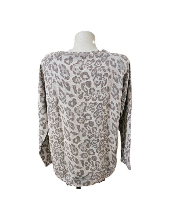 Pullover & Sweatshirts: PASSPORT Pullover Gr. M Leo Print Glitzer Herz – Gebraucht aus Füllinsdorf von Sunnebliemli7 2