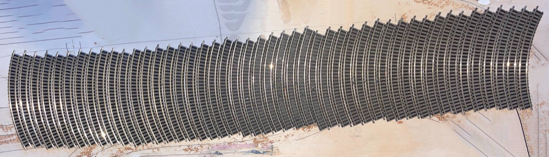 Fleischmann Modelleisenbahnen: 46 rails courbes Fleischmann 9120 (N) – Gebraucht aus Belfaux von YOYO357