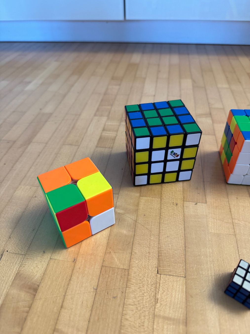 Spiele: Rubiks Cube - Set – Gebraucht aus Kestenholz von cvx_889vv 1