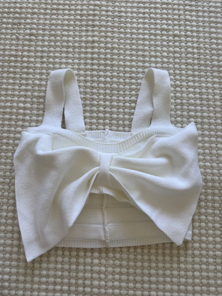 Top: Top Weiss 32/34 – Nuovo (secondo la descrizione) da Kilchberg ZH venduto da AlynneMaui