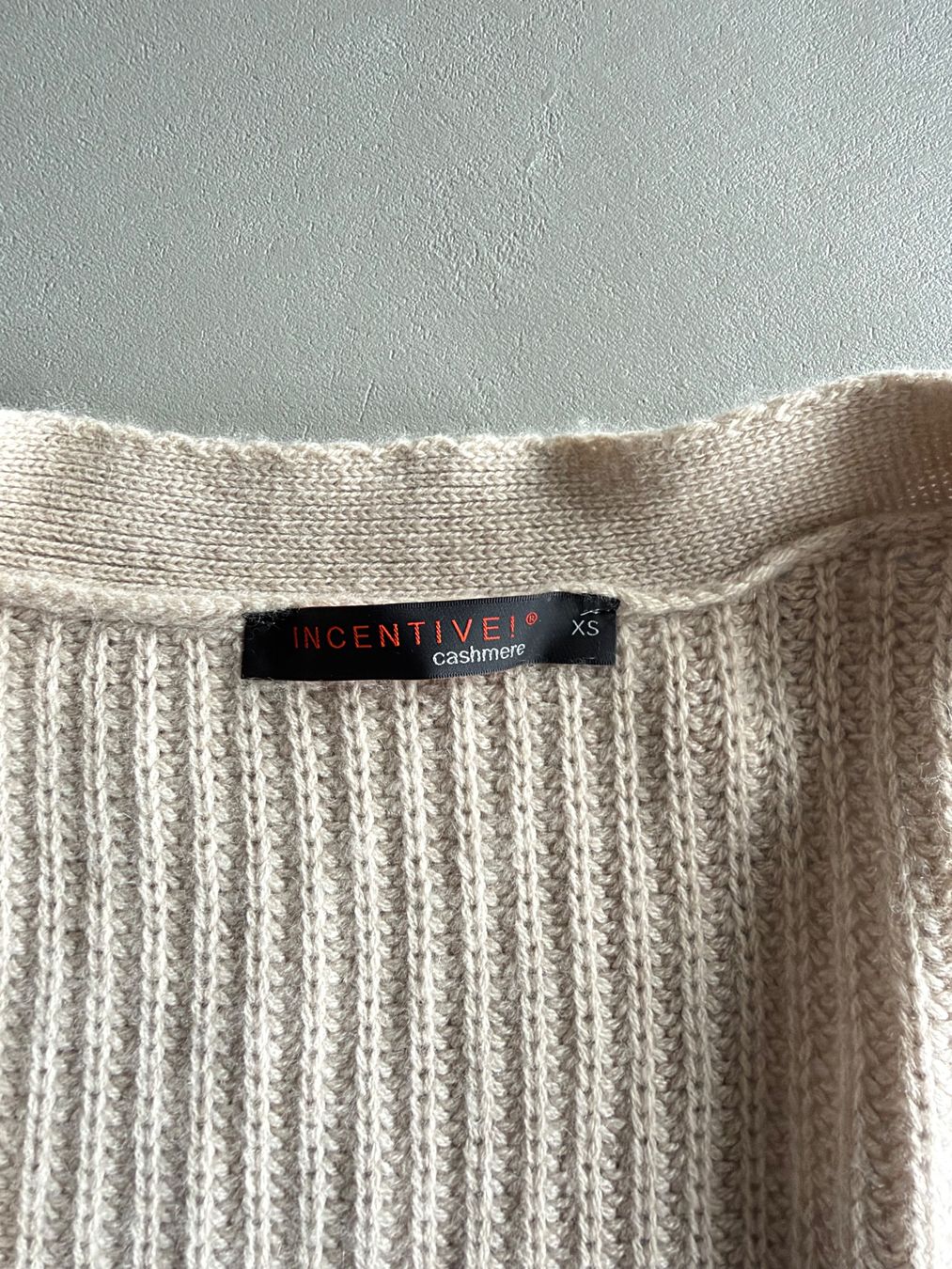 Giacche: Beige farbene Strickjacke – Usato da Zug venduto da CaroR13 1