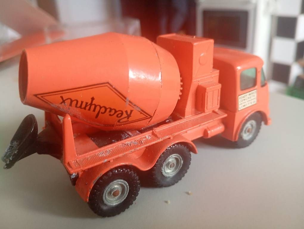 Matchbox Voitures modèles: Matchbox ready Mix concrete truck – D'occasion à Basel par Petergunn 3