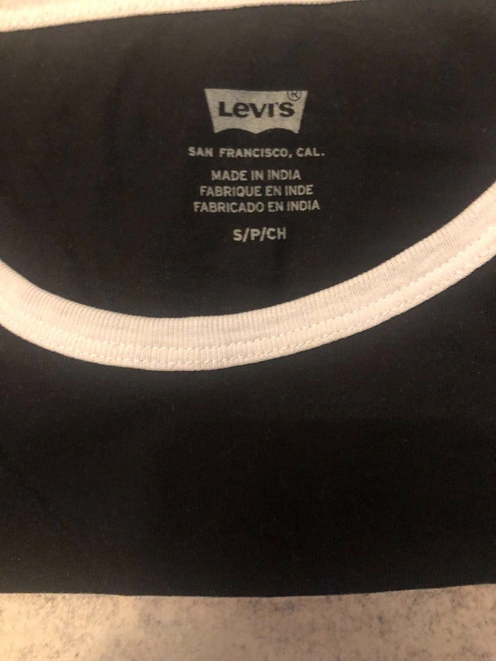 Levi's T-shirt: Levis T-Shirt – Usato da Schwerzenbach venduto da coccanella 1