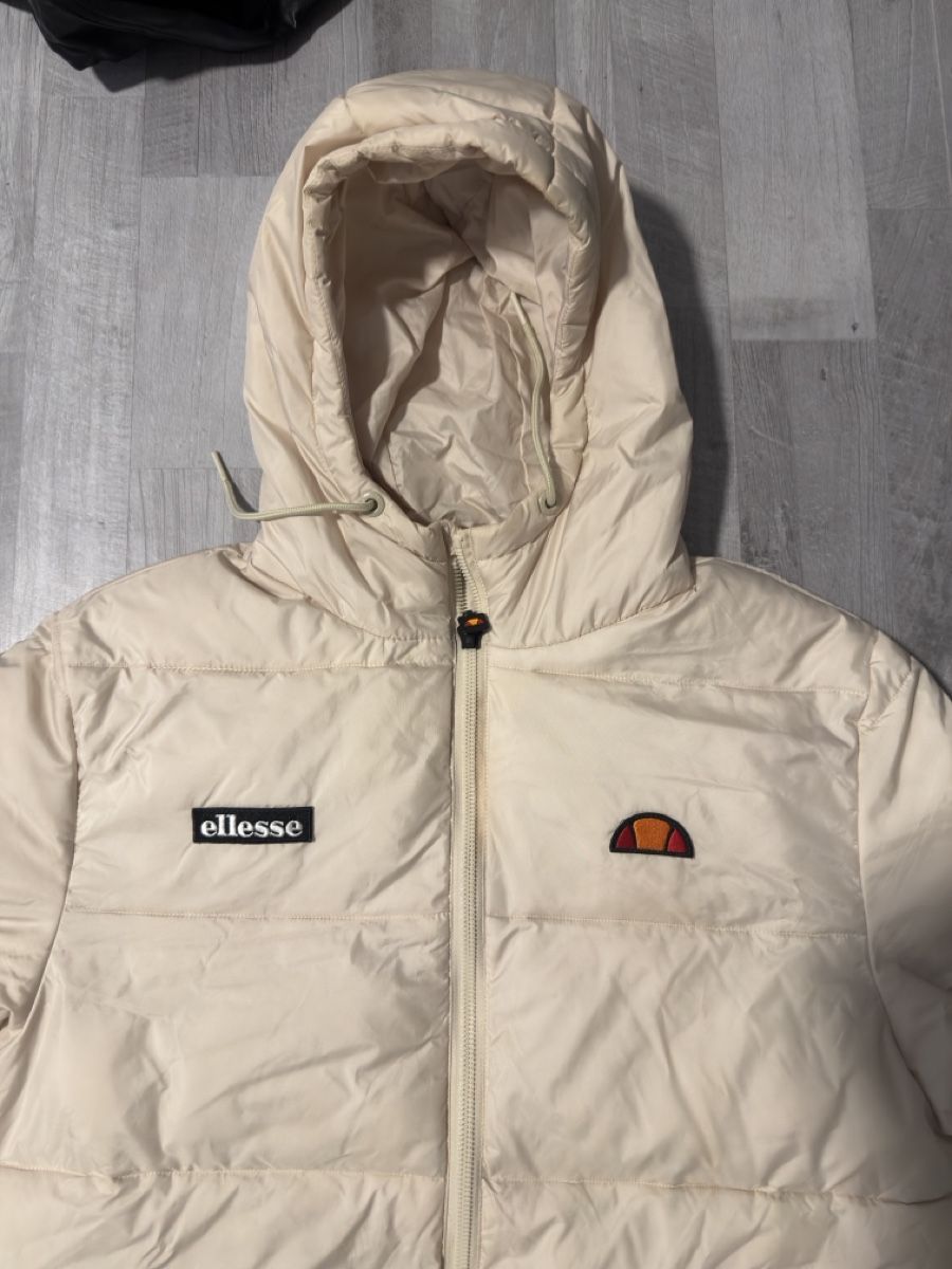 Ellesse Giacche: Ellesse Beige Jacke / Damen Grösse S – Nuovo (secondo la descrizione) da Zürich venduto da Dar_bgc8 1