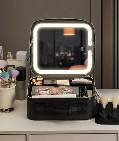 Kosmetikkoffer mit LED Spiegel, ideal für unterwegs!