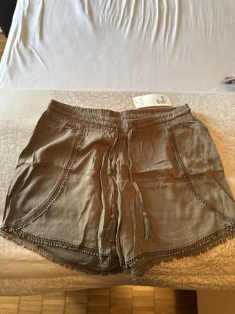 Terranova Shorts, Gr. L, Khaki, Neu mit Etikett, Sommer!