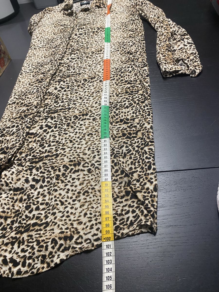 Vestiti: Kleid von NÜ  Dänemark Gr.M Leoprint – Usato da Biel-Benken BL venduto da PANORMUS 3