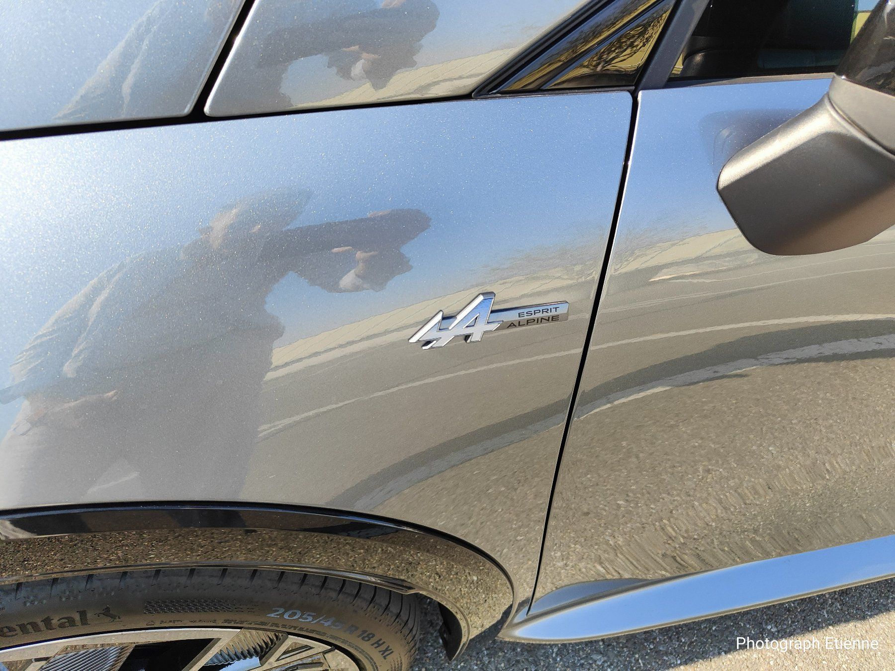Renault Autos: RENAULT CLIO E-TECH FULL HYBRID esprit Alpine full hybrid – Gebraucht aus ZUCHWIL von Setienne 2