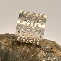 Breiter Silberring matt gemustert modern 19 mm