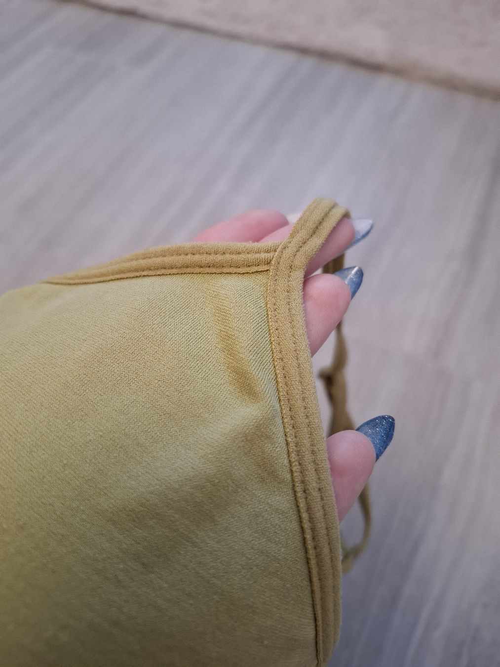 Tops: brassière / top kaki en taille M – Gebraucht aus Ecublens FR von ame_y8tq 2