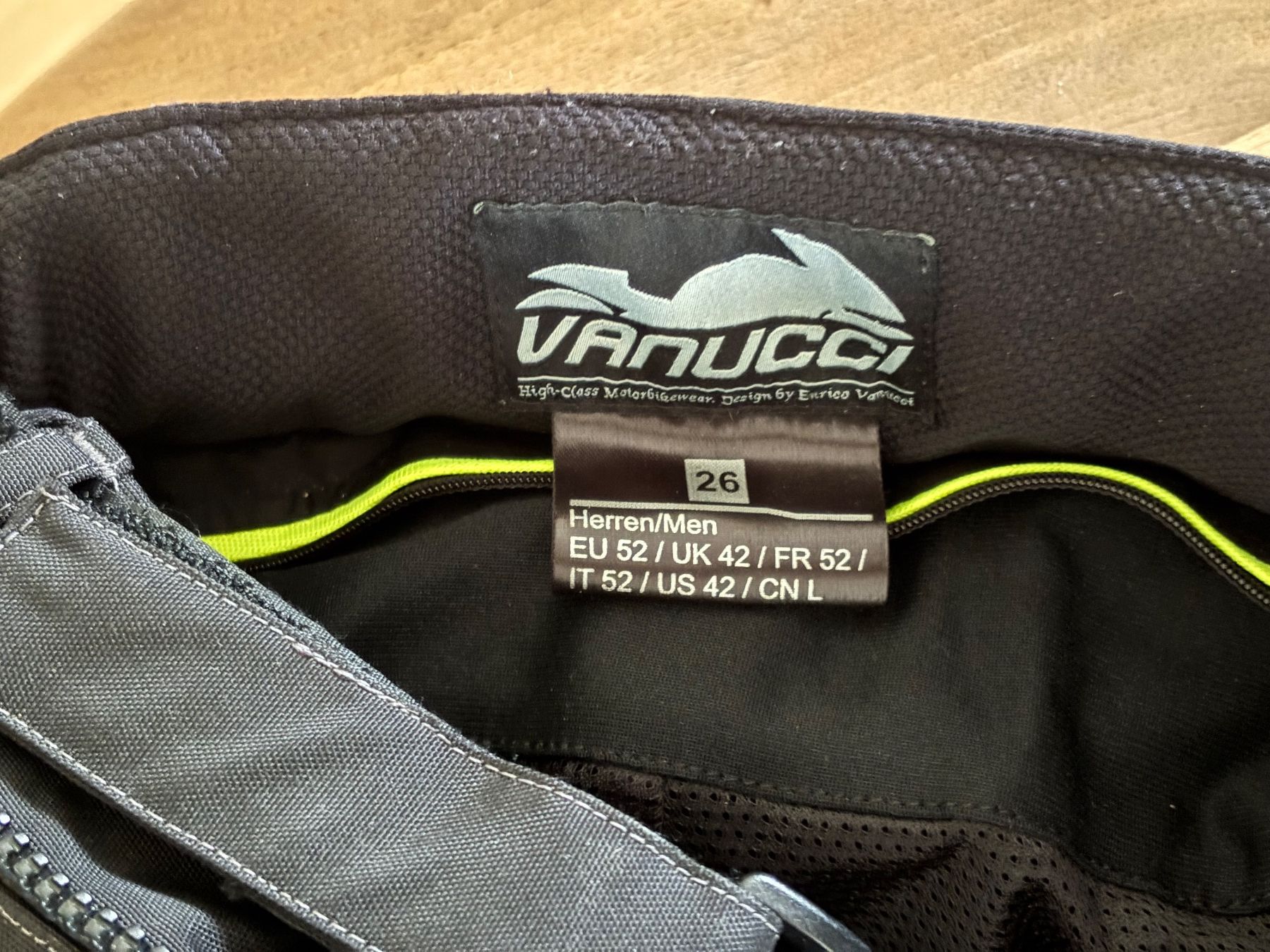 Vanucci Completi: Motorrad Kombi Vanucci Gr. 52/26 Black – Usato da Zürich venduto da Peter_Schmitt 2