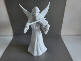 musizierender Engel, Porzellan mit Stempel. H 14,5/ B8cm