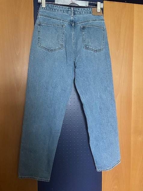 H&M Jeans: Bluejeans Gr. 40 / 42 von h&m – Usato da St.Gallen venduto da NOVEMBER01 1