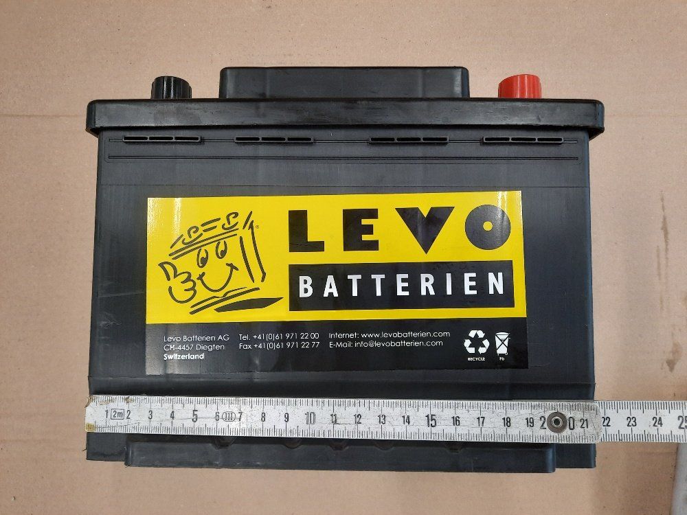 Neue Autobatterie Leer