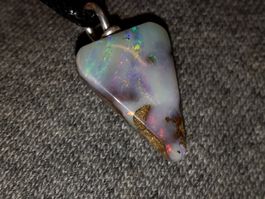 Australischer Boulder Opal Anhänger