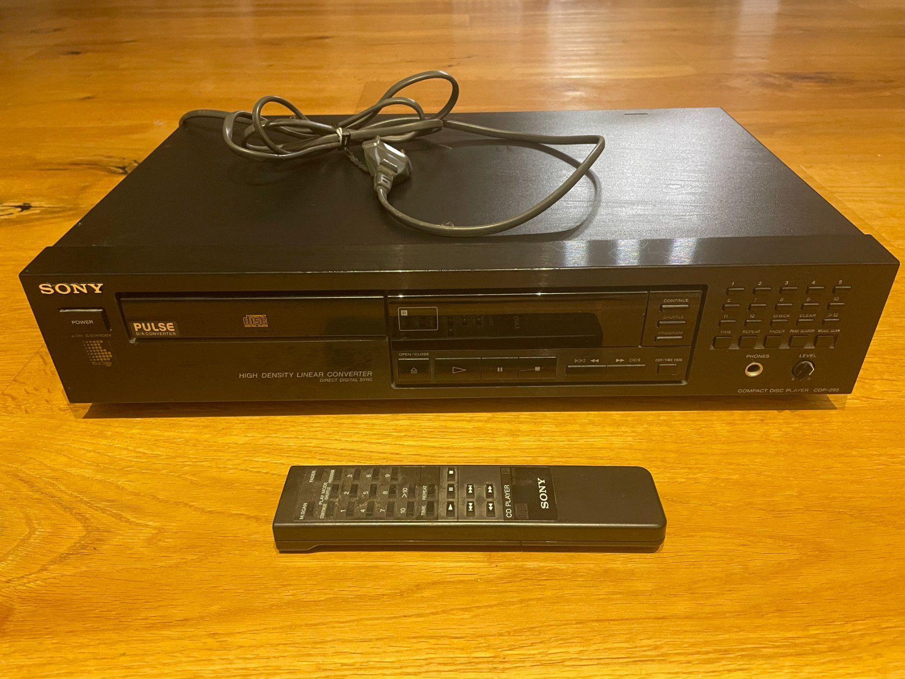Sony Systèmes audio & multimédias: Sony CD-Player CDP 295 – D'occasion à Horgen par Maessli