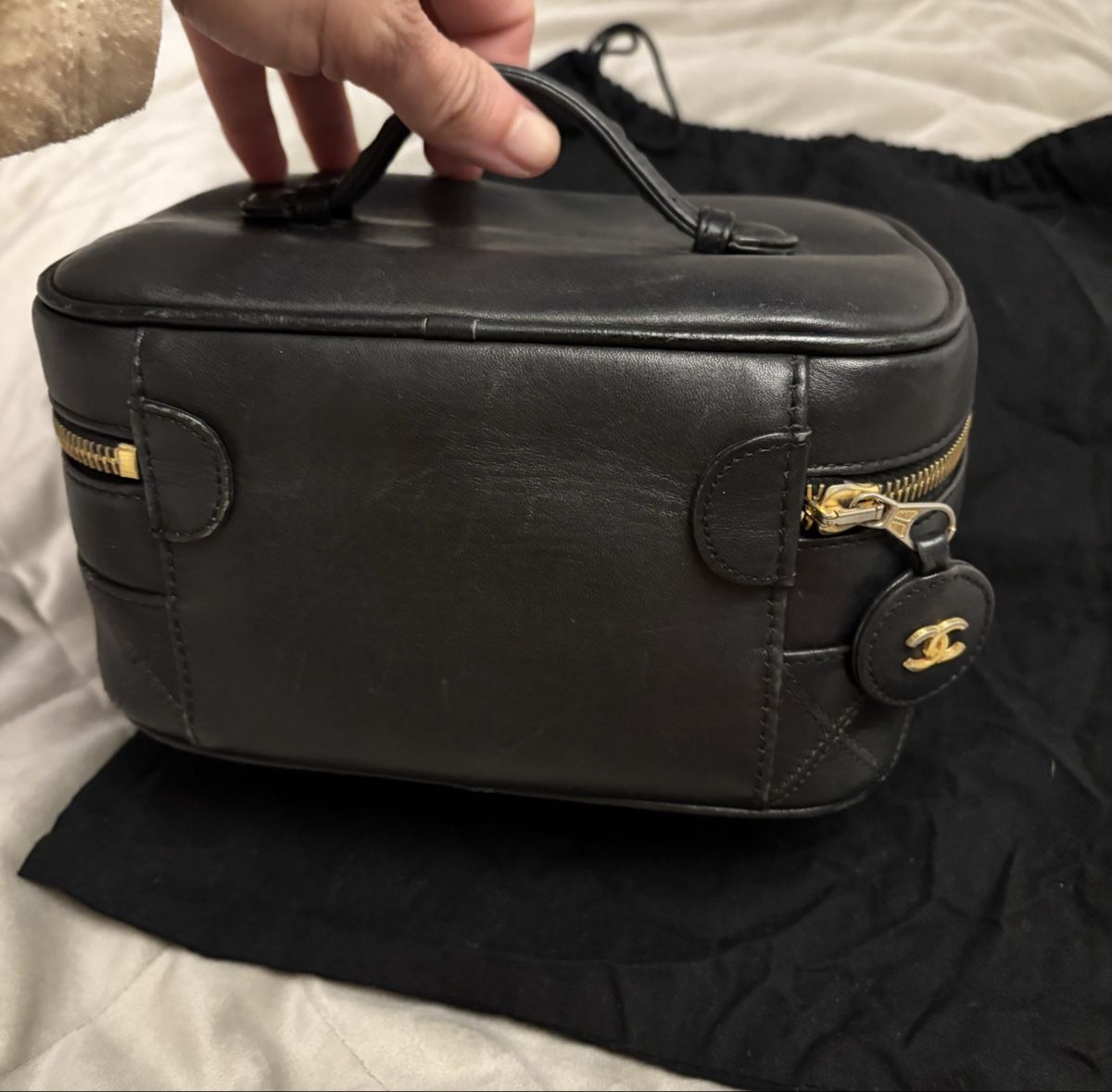Chanel Custodie per cosmetici: Chanel Vanity Necessaire Leder, schwarz – Usato da St. Gallen venduto da heartbug 1