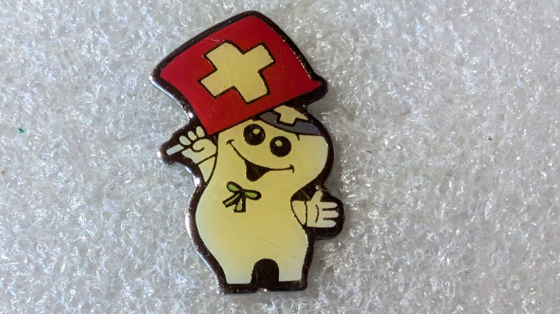 Placchette & Badge: Ansteckpin 223: Maga Bio – Usato da Oppligen venduto da Pin-Fall-Shop