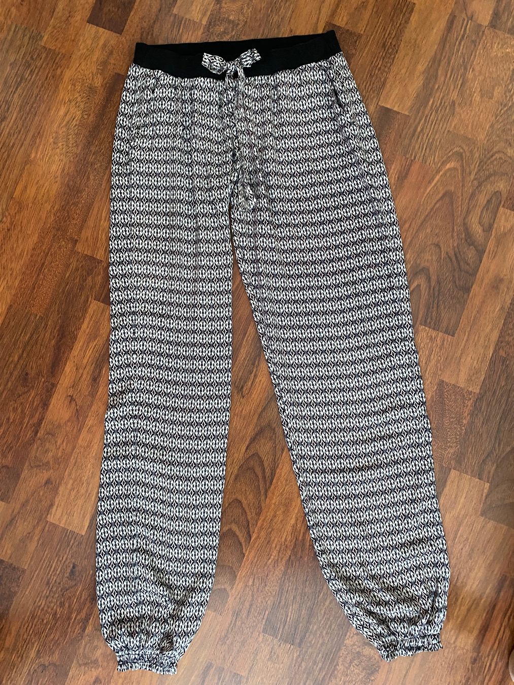 Pantaloni: Leichte Sommerhose, Grösse 36 – Usato da Stadel b. Niederglatt venduto da sandart