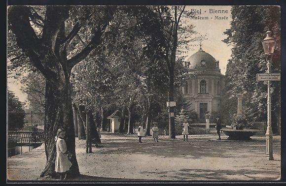 Cartes postales: AK Biel, Museum mit Brunnen – D'occasion à Berlin par bartko-reher