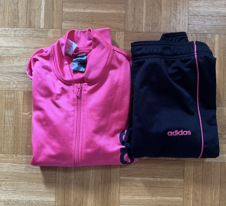 Lotti & Set di vestiti: Adidas Trainer Trainingsanzug Gr. 152 – Usato da Gland venduto da kimi85