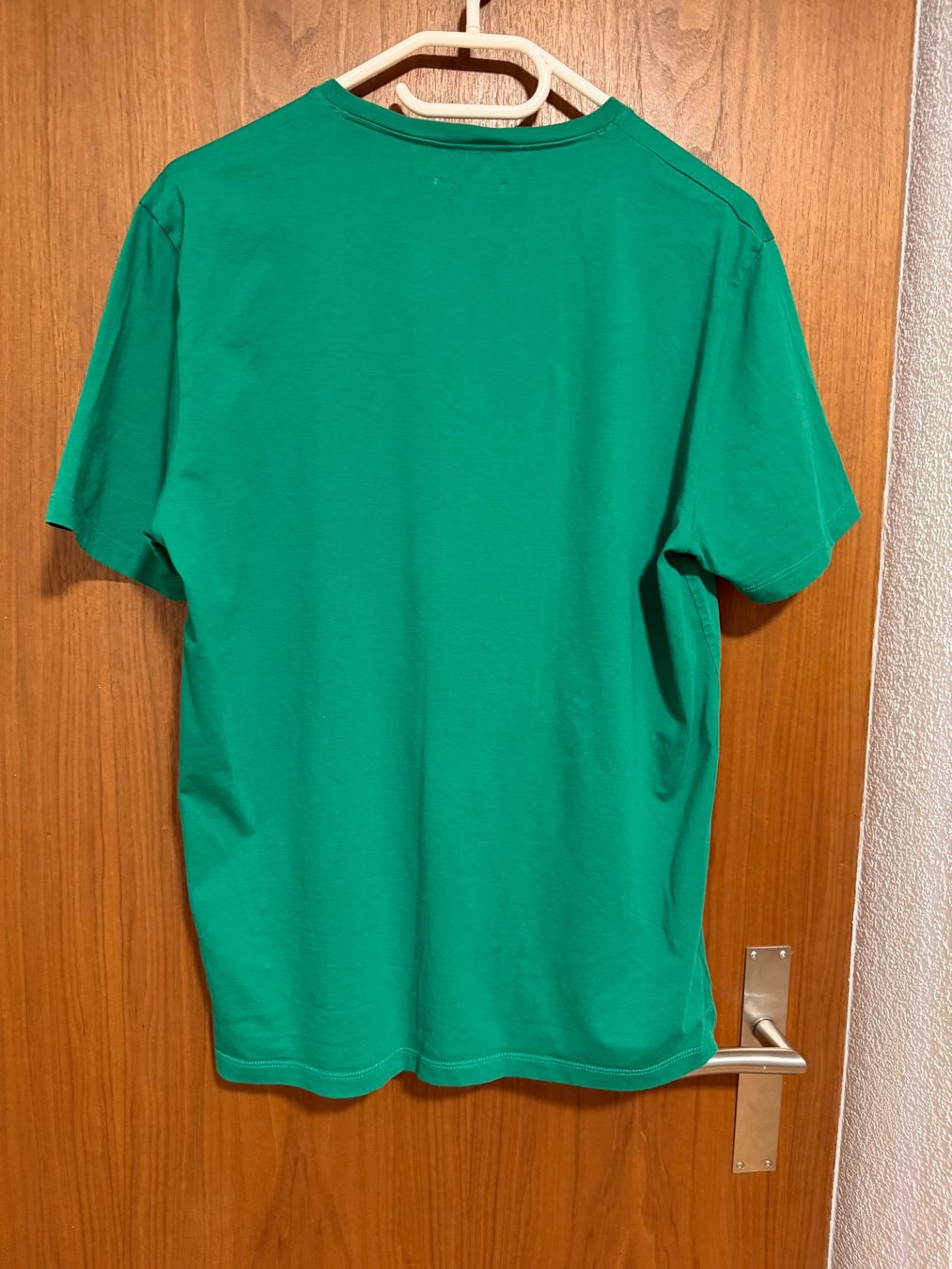 Cos T-shirt: Cos T-Shirt Grün – Usato da Kloten venduto da Sadushk 1