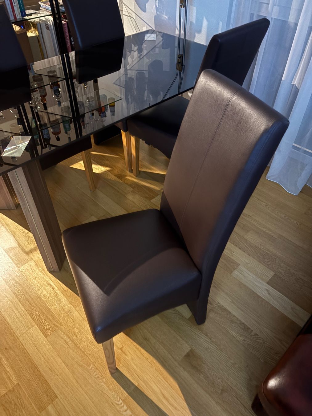 Tables: Glastisch schwarz, 90x160cm, Höhe 77cm – D'occasion à Allschwil par Tasting 1