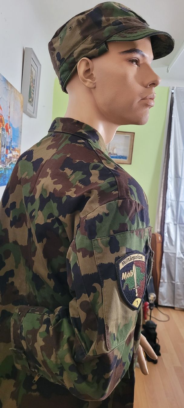 Schweizer Armee Uniformi: Schweizer Armee Uniform Set Tarnung  guter Zustand. – Nuovo (secondo la descrizione) da Basel venduto da m_schwarz 3