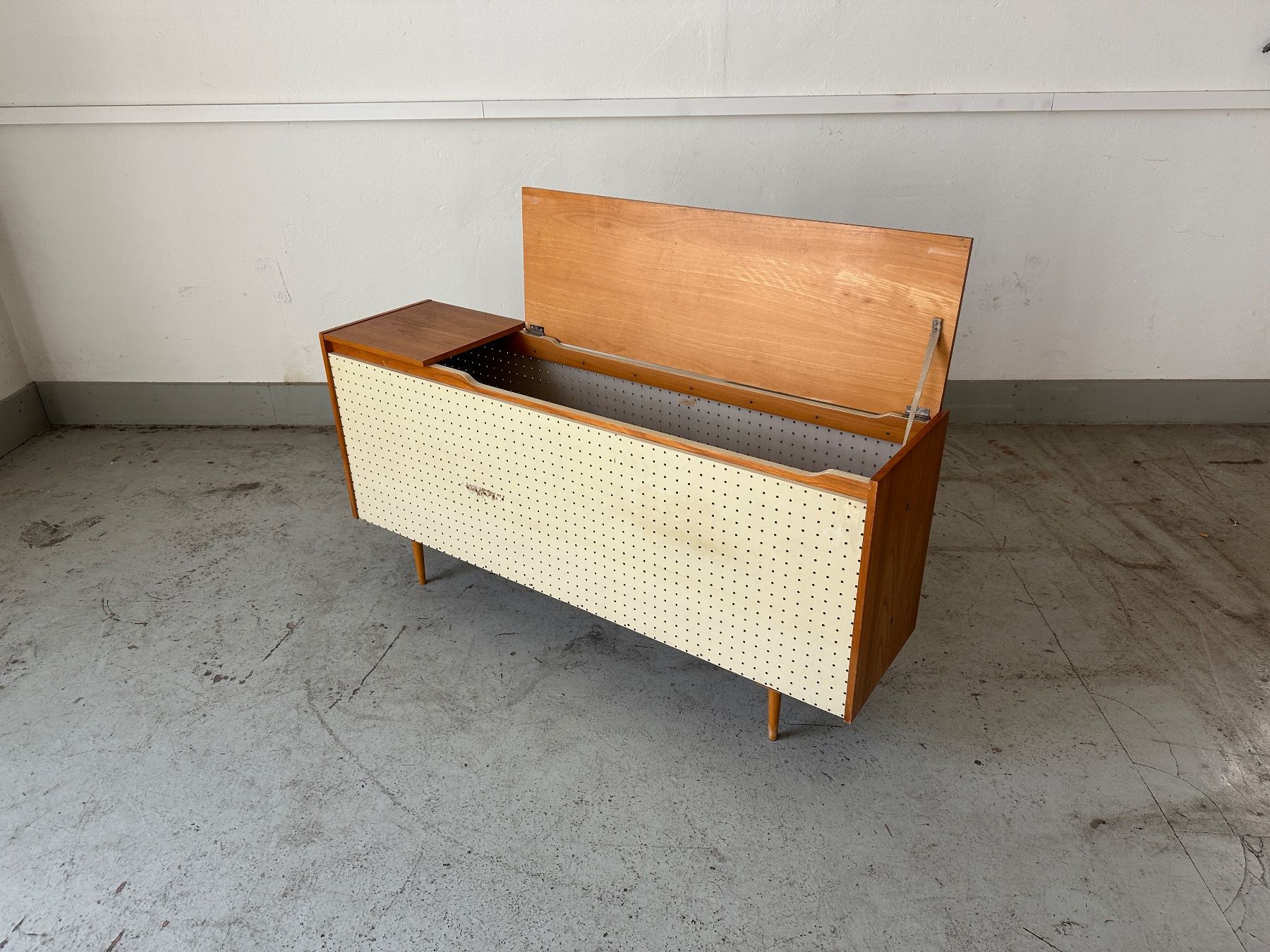 Cassettiere: Vintage Sideboard / Wäschetruhe – Usato da Zürich venduto da frauflufelberg 7