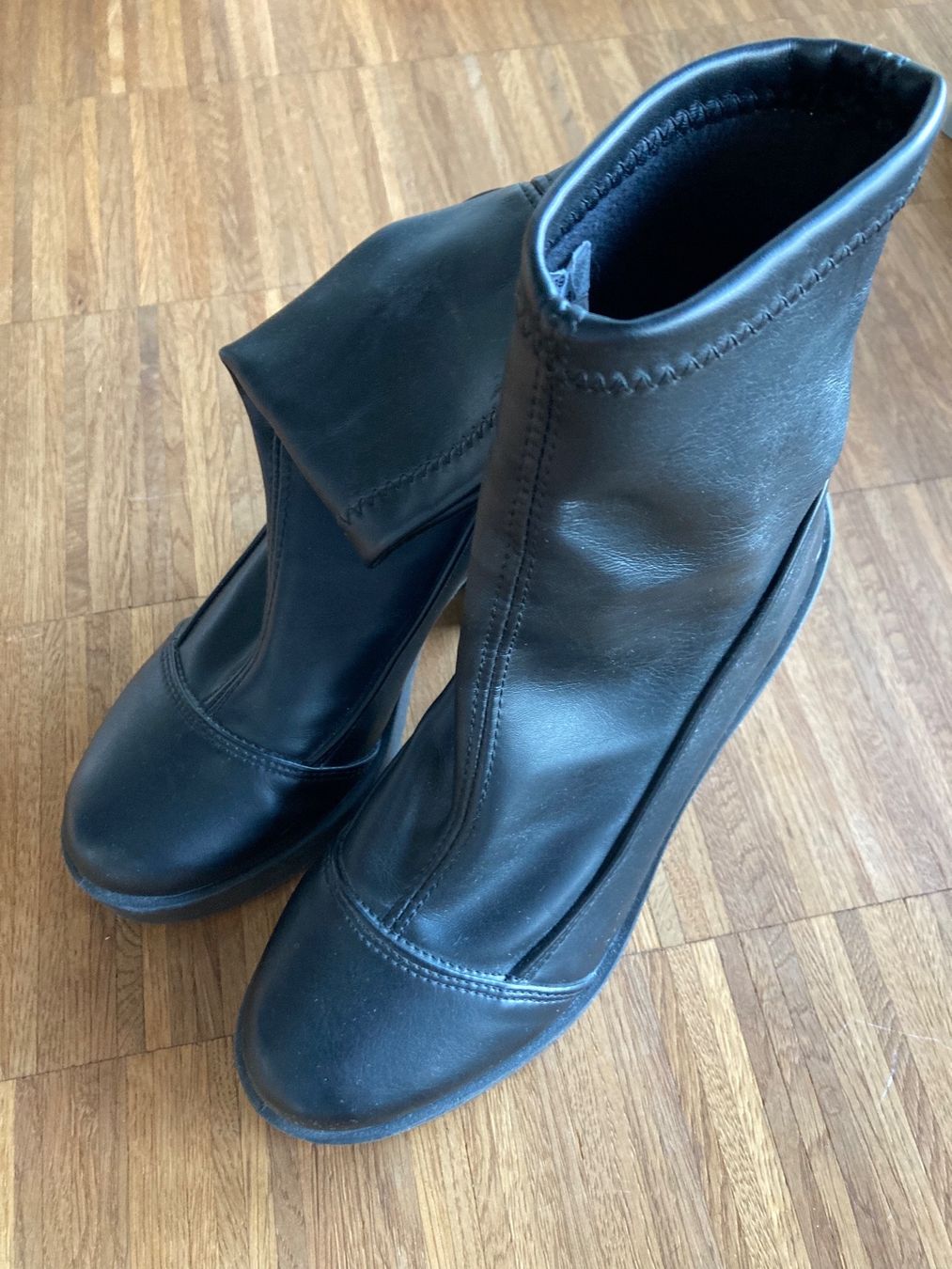 Scarpe da donna: Bottines chaussettes – Usato da Zürich venduto da cib_6krj 1
