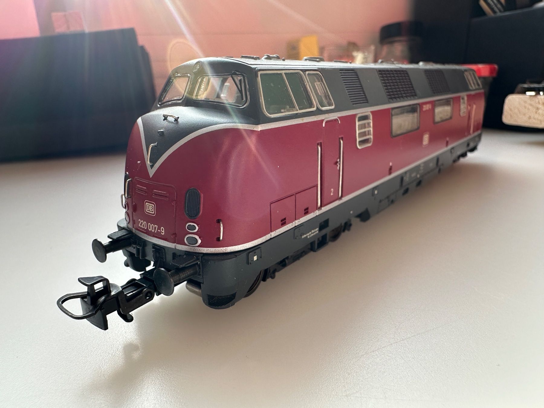 Märklin Modellini di ferrovie: Märklin 3380 BR220 in H0 – Nuovo (secondo la descrizione) da Schaffhausen venduto da Danilo-86 2