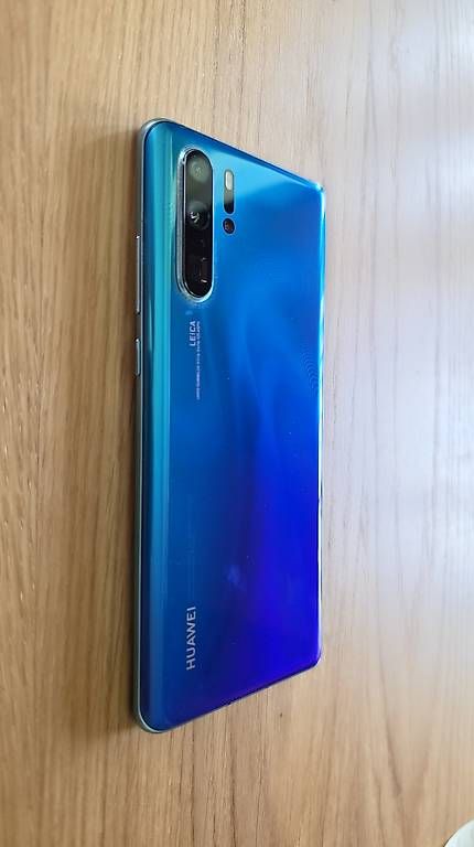 Telefoni cellulari / Smartphones: Huawai P30 Pro – Usato da Linthal venduto da StuessiLinthal