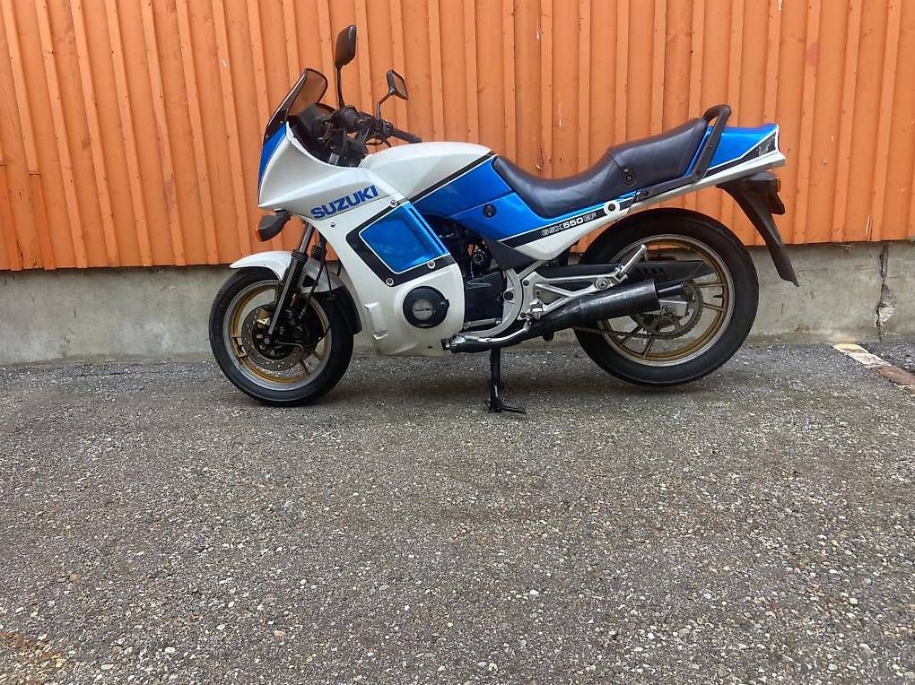 Strada: Suzuki550gsx – Usato da Wetzikon ZH venduto da MedinaL 3