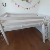 Flexa Halbhochbett mit Leiter und Matratze, ab 99.-