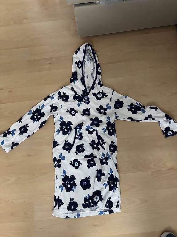 Costumi da bagno: Badekleid Handtuch Gr 146 – Usato da Winterthur venduto da bungy192