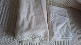 1 lot de 2 couvertures blanc-crème avec dentelle