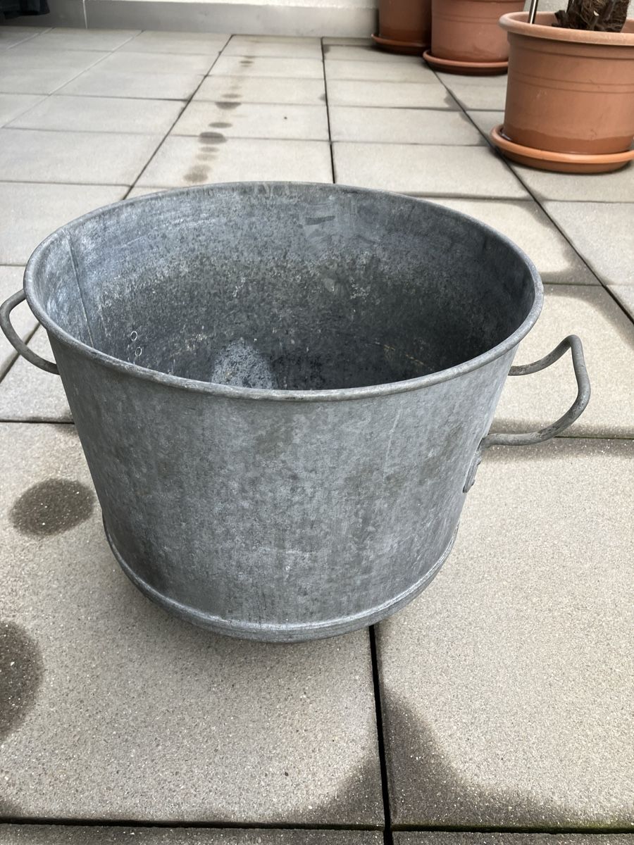 Altre Decorazioni per giardino: Alter Zinkkübel – Usato da Willisau venduto da son_lq7g 4
