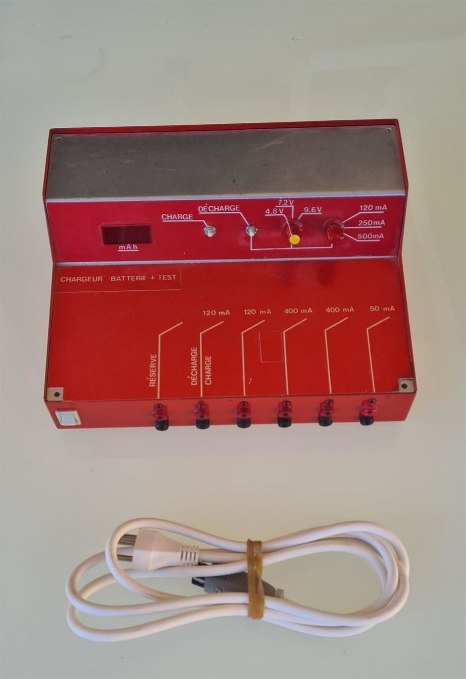 Akkus, Ladegeräte & Netzgeräte: ***** Ladegerät + Batterietester – Gebraucht aus Villaz-St-Pierre von Ubid