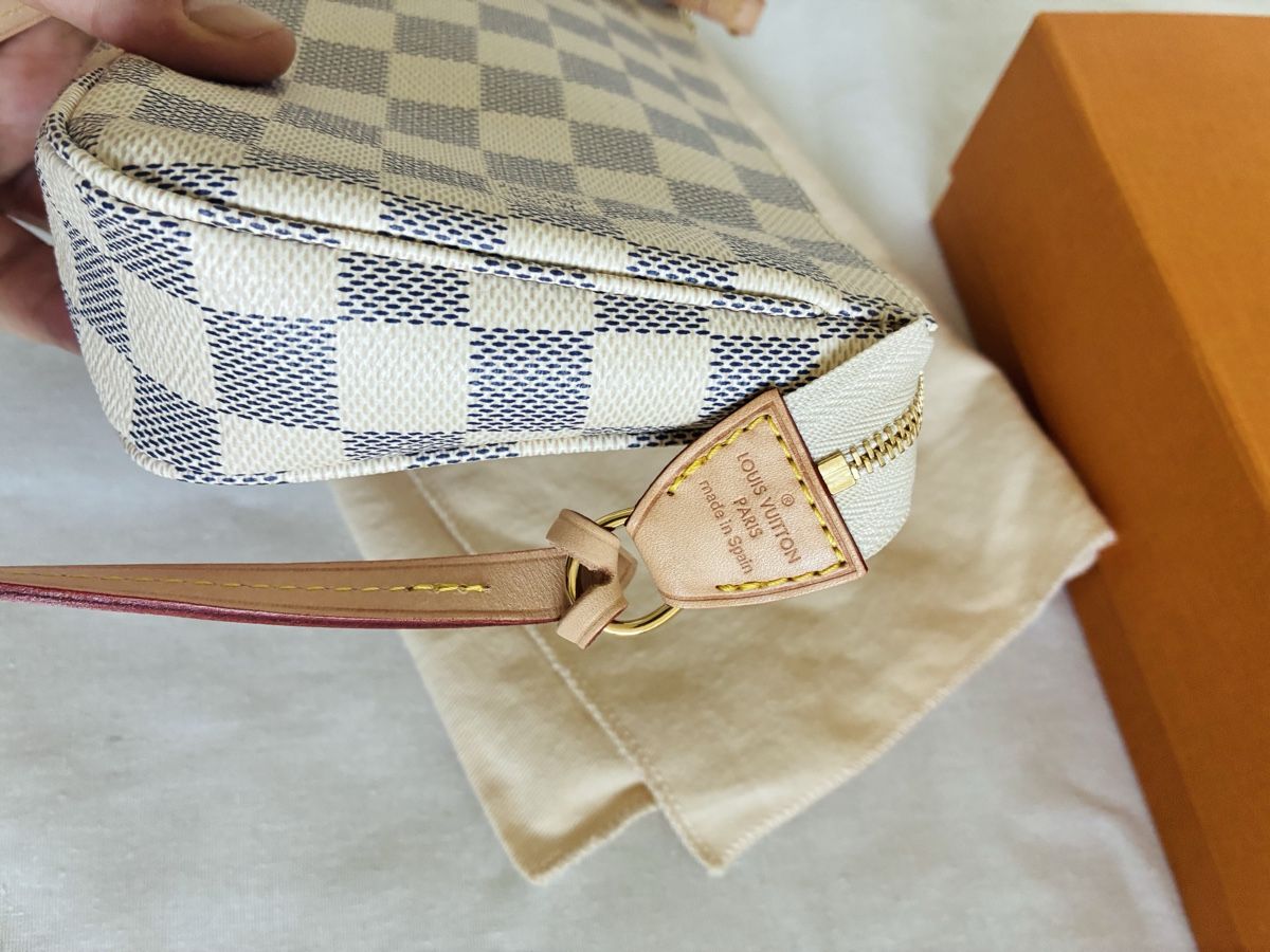 Louis Vuitton Taschen: Louis Vuitton Pochette Accessoires Damier Azur Canvas – Neu und originalverpackt aus Basel von ars_r7xd 2