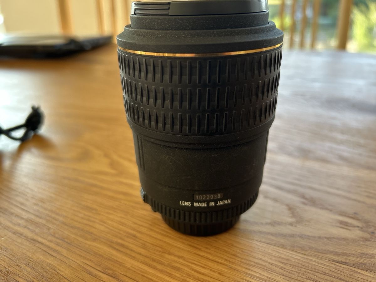 Sigma Obiettivi: Sigma 105mm 1:2.8 D EX Macro Objektiv – Usato da Henggart venduto da Piazzolla 2