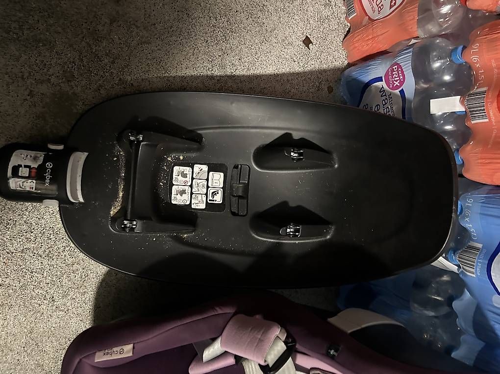 Sièges auto: Cybex Baby Autositz mit Base – D'occasion à Wettingen par GMB1 3