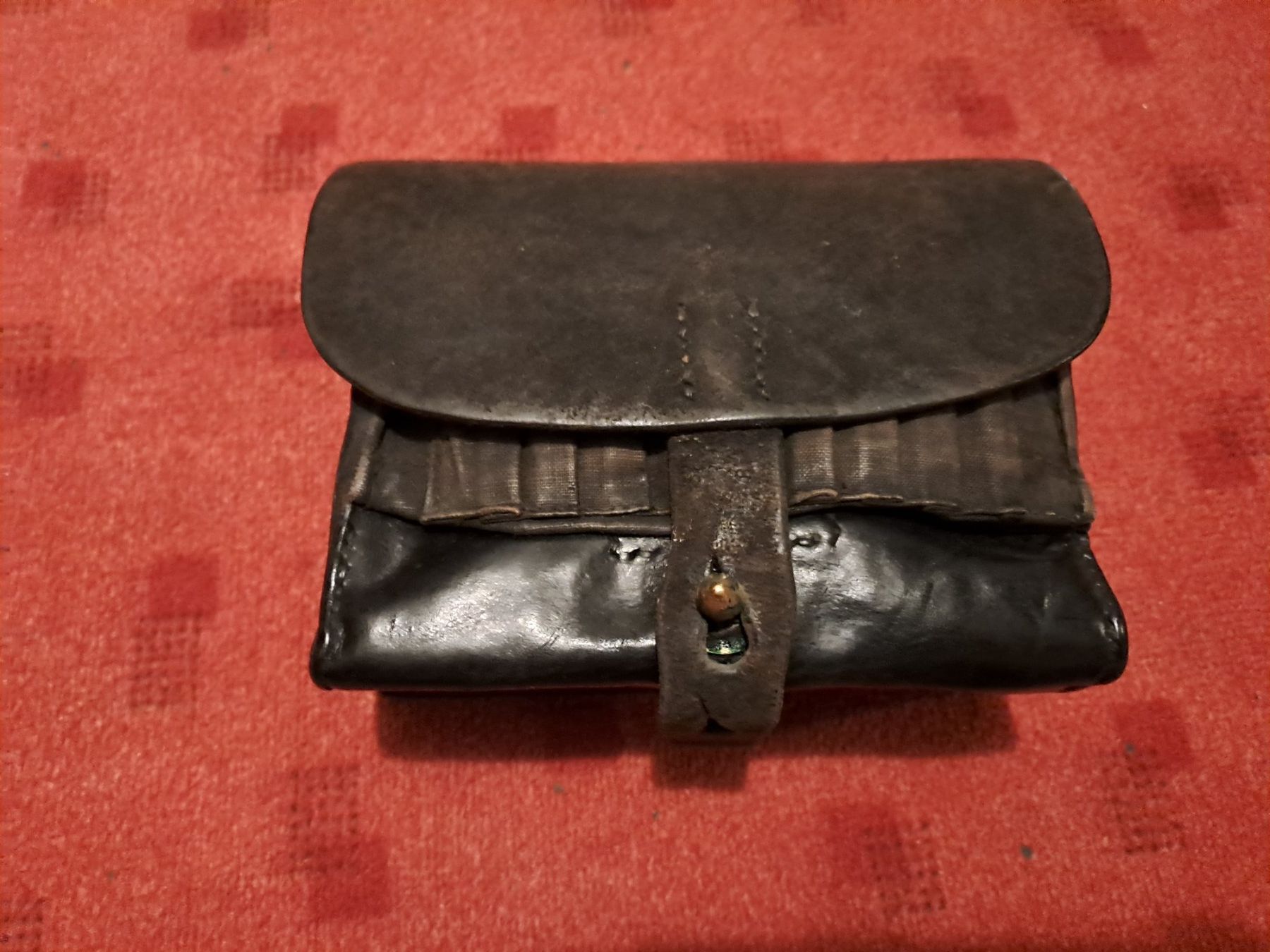 Schweizer Armee Uniformen: Fetterli Patronentasche 1885 gestempelt. – Gebraucht aus St.Gallen von Infanteriewerk