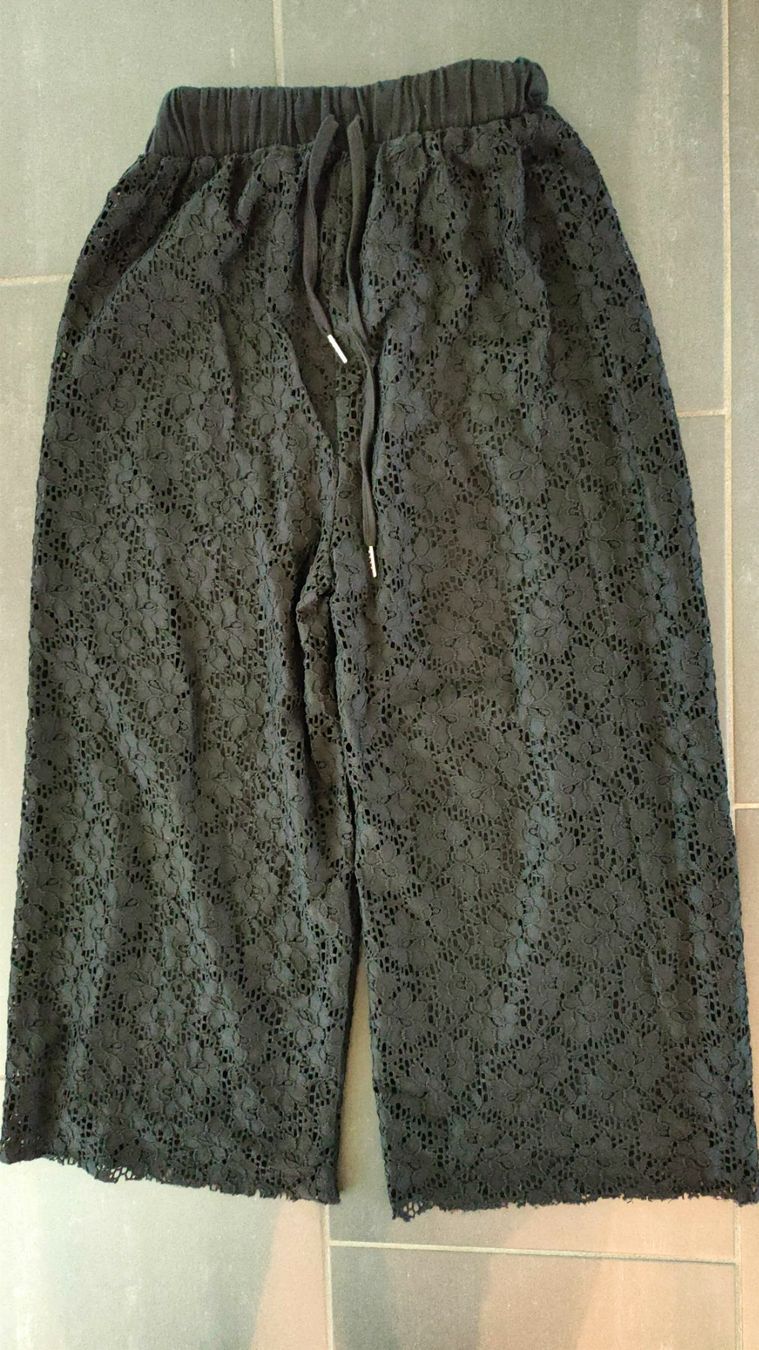 Pantaloni: Hosen schwarz XS Urban Classics – Usato da Villmergen venduto da toptip1970