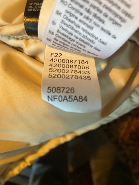 North Face Jacken: Winterjacke The North Face weiss – Neu (gemäss Beschreibung) aus Walenstadt von Josni4658 7