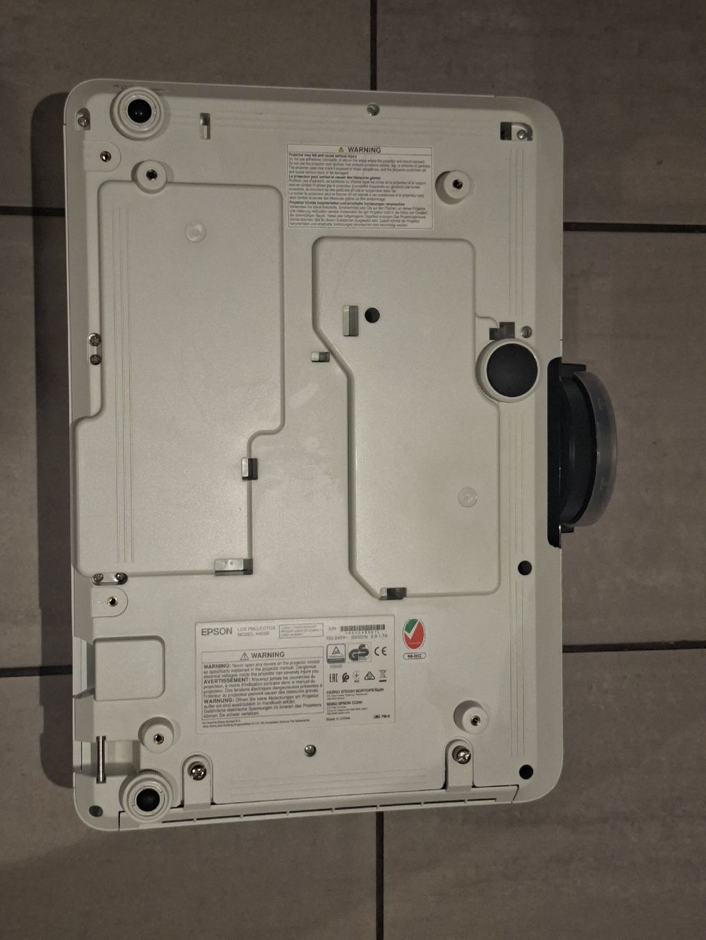 Epson Videoprojektoren: Epson EB L-510U Heimkinobeamer – Gebraucht aus Affoltern am Albis von Noah_7qhj 3