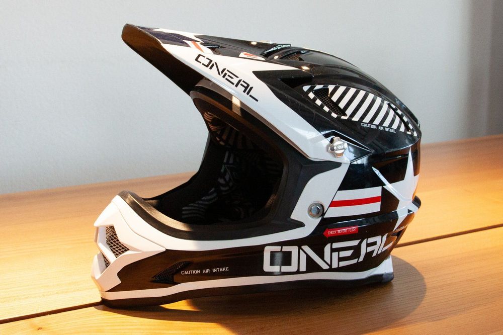 Oneal Fury Downhill BMX Helm Kaufen auf Ricardo